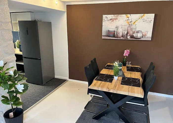 Preis Max 4 Personen Modernes Ambiente Voll Ausgestattet Mit Netflix Und Wlan