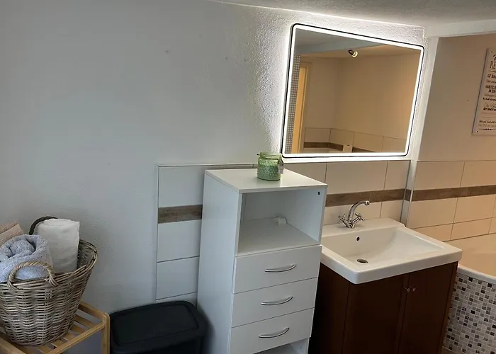 Preis Max 4 Personen Modernes Ambiente Voll Ausgestattet Mit Netflix Und Wlan Сasa de vacaciones Wittenberge